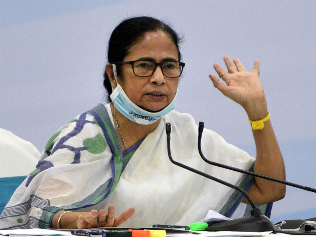 ममता बनर्जी और विक्टिम कार्ड की राजनीति: अंतिम हथियार या रणनीतिक चाल?