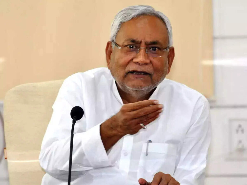 बिहार के मुख्यमंत्री नीतीश कुमार का बड़ा बयान: एनडीए से नहीं जाएंगे, राजद के साथ नहीं बन रही बात