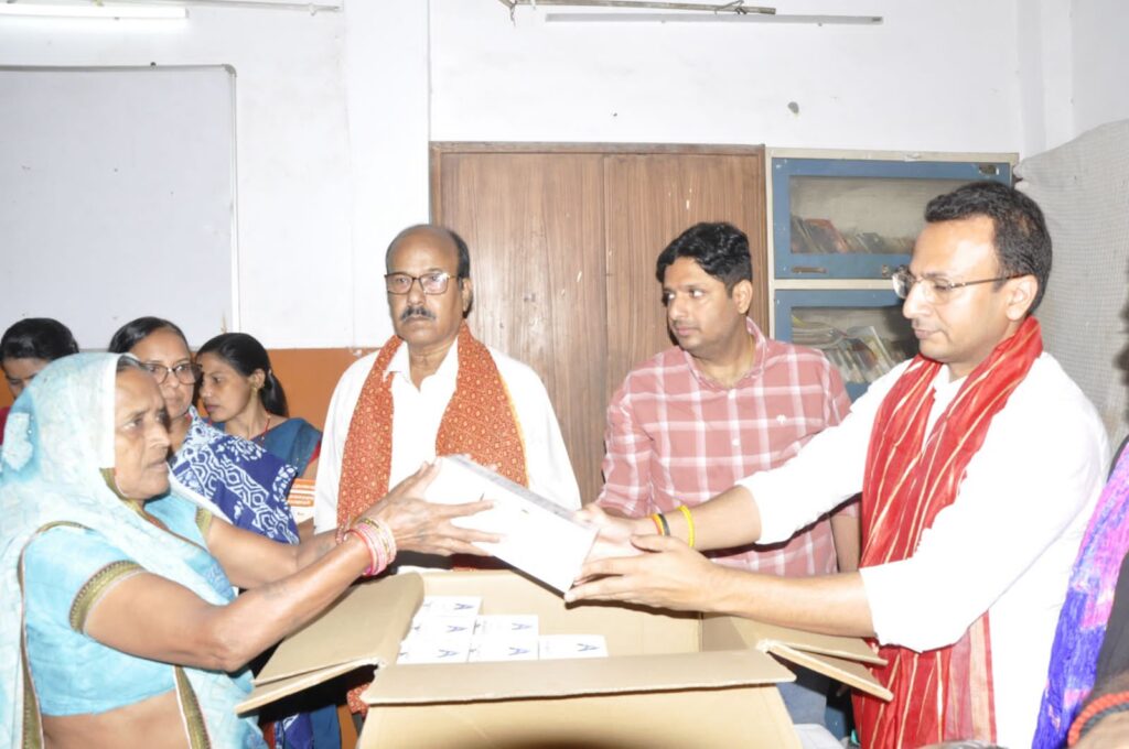 दिल्ली भाजपा झुग्गी बस्ती वासियों की सेवा में समर्पित: विष्णु मित्तल