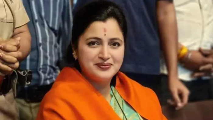 अमरावती में रैली के दौरान भाजपा नेता नवनीत राणा पर हमला, ‘अल्लाह हू अकबर’ के नारे लगे