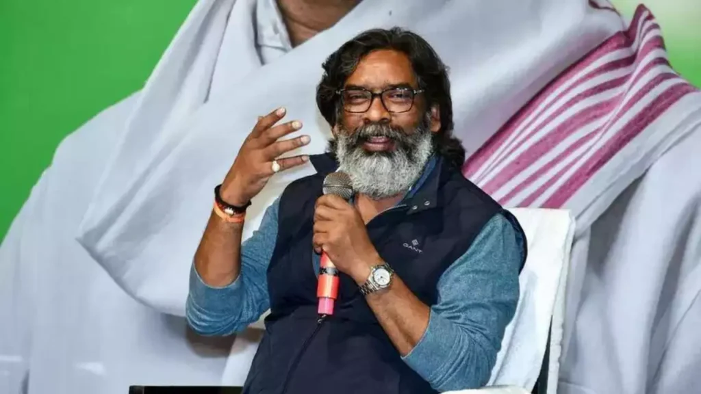 हेमंत सोरेन के 5 दांव, जिनसे झारखंड में बिगड़ा बीजेपी का खेल