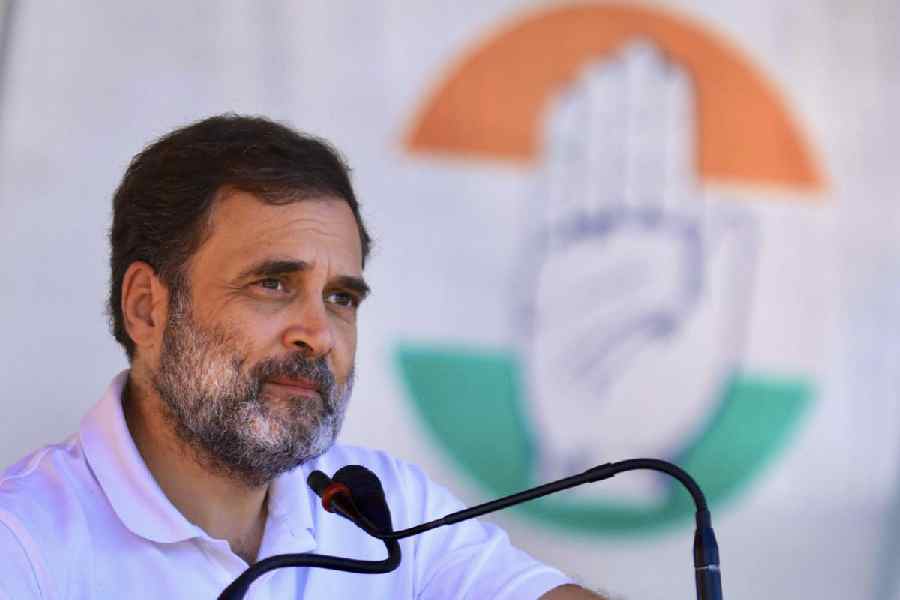 ‘ईस्ट इंडिया कंपनी खत्म हो गई, लेकिन उसकी जगह एकाधिकारवादियों ने ले ली है’: सरकार पर भड़के राहुल गांधी