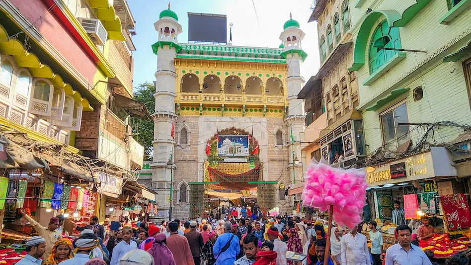 अजमेर दरगाह में शिव मंदिर का दावा, श्रीकृष्ण जन्मभूमि केस में भी रोल, ट्रंप के लिए हवन… कौन हैं हिंदू सेना के विष्णु गुप्ता?