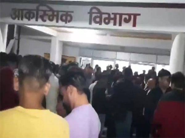 झांसी मेडिकल कॉलेज में भीषण आग: 10 बच्चों की मौत, सीएम योगी ने मांगी 12 घंटे में रिपोर्ट
