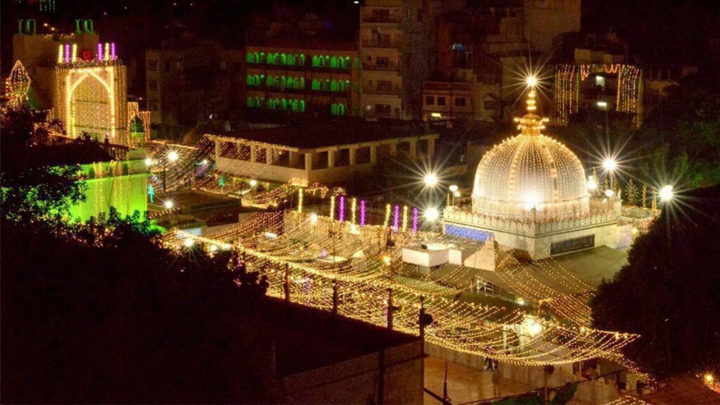 अजमेर दरगाह में शिव मंदिर होने का दावा: जज की किताब, पृथ्वीराज चौहान और शिवलिंग के जिक्र पर क्या कहते हैं दोनों पक्ष?