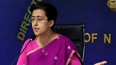 दिल्ली सरकार ने किया वृद्धों के लिए ढाई हजार रुपए पेंशन का ऐलान, पहले 24 घंटे में ही आए 10 हजार आवेदन