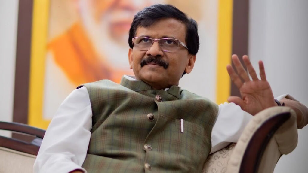 बालासाहेब ठाकरे की 12वीं पुण्यतिथि: शिवसेना के दोनों खेमों में पोस्टर वॉर