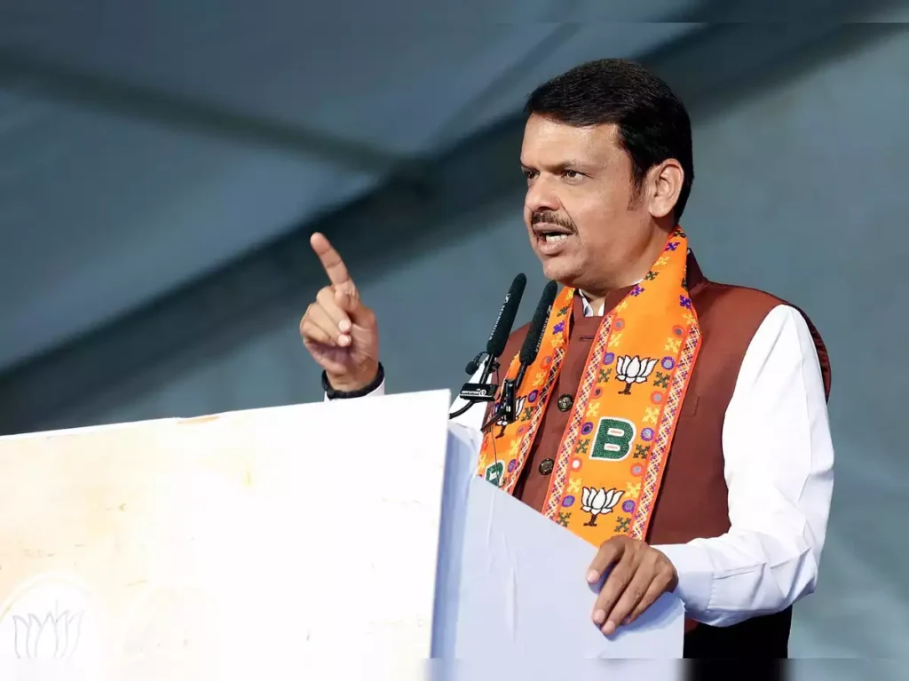 ‘चुनाव आएंगे और जाएंगे, लेकिन तुष्टिकरण की राजनीति ठीक नहीं’: देवेंद्र फडणवीस का कांग्रेस, पवार और उद्धव पर निशाना