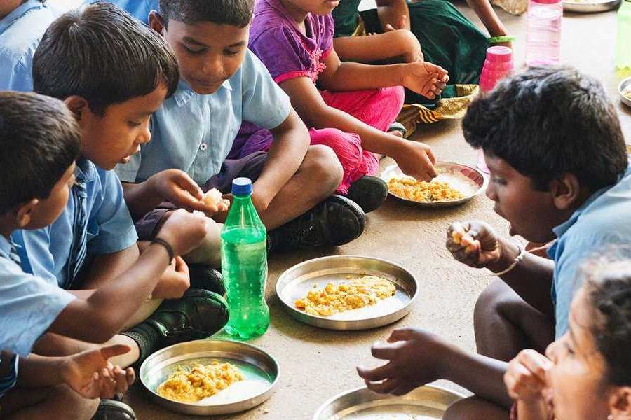 महाराष्ट्र: मिड-डे मील से बीमार पड़े जिला परिषद स्कूल के 70 छात्र, अस्पताल में भर्ती