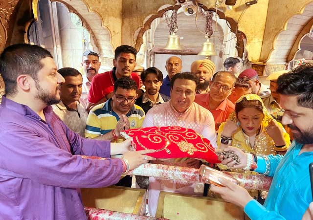 गोविंदा पहुंचे माता श्री चिंतपूर्णी के दरबार, हादसे से बचने पर माता का आभार व्यक्त किया