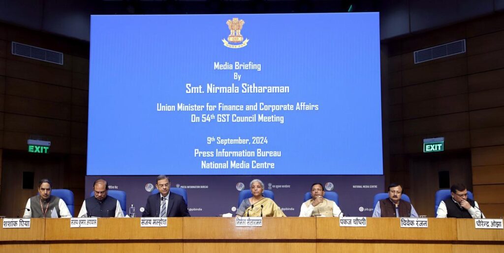 GST काउंसिल की बैठक आज: इंश्योरेंस प्रीमियम से फूड ऑर्डर तक, सस्ती हो सकती हैं ये चीजें