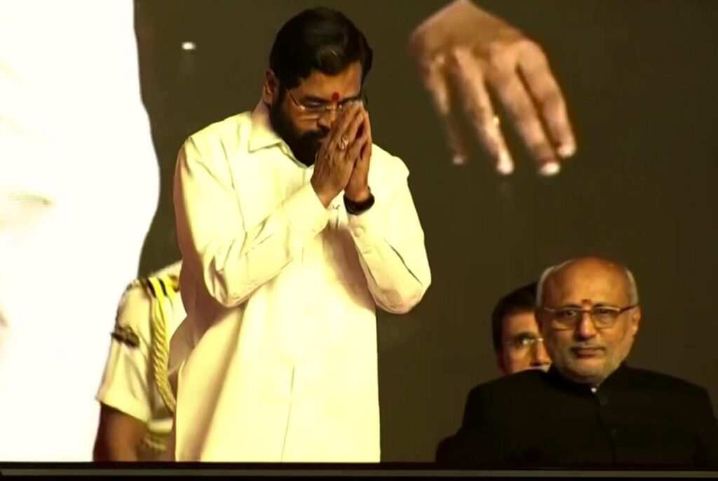 महाराष्ट्र की राजनीति: एकनाथ शिंदे ने गृह मंत्रालय की मांग की, विभागों के आवंटन पर गतिरोध बरकरार