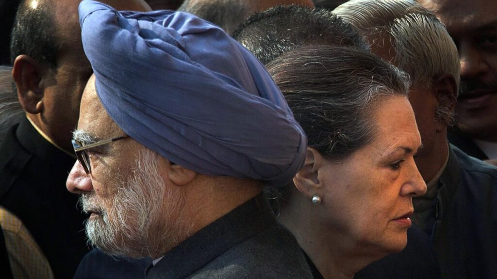 मनमोहन के एहसान सोनिया-राहुल को नहीं भूलना चाहिए, इतिहास चाहे जैसे भी आकलन करे