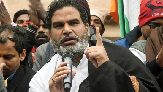 आमरण अनशन पर बैठे प्रशांत किशोर की बिगड़ी तबीयत, मेदांता हॉस्पिटल ले जाने की तैयारी