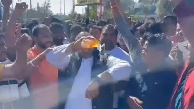 यूनियन कार्बाइड के कचरे को लेकर पीथमपुर में बवाल: पुलिस लाठीचार्ज, आत्मदाह की कोशिश