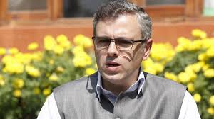 उमर अब्दुल्ला तिरंगा रैली विवाद में घिरे, पीडीपी ने लगाया शिक्षा के ‘प्रोपगैंडा’ का आरोप