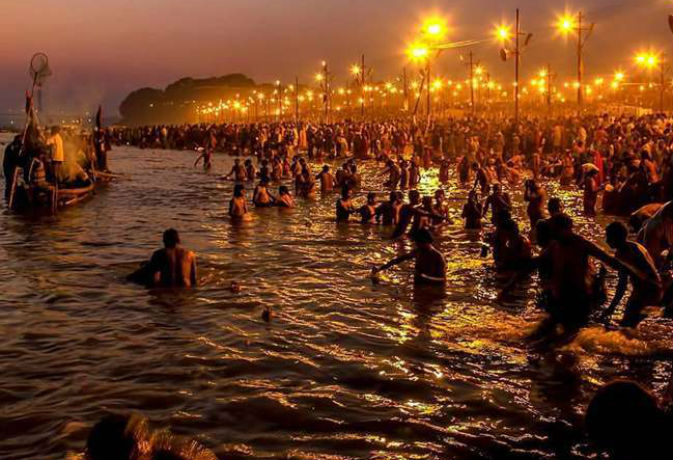प्रयागराज में मौनी अमावस्या पर शाही स्नान के दौरान भगदड़, एक दर्जन की मौत