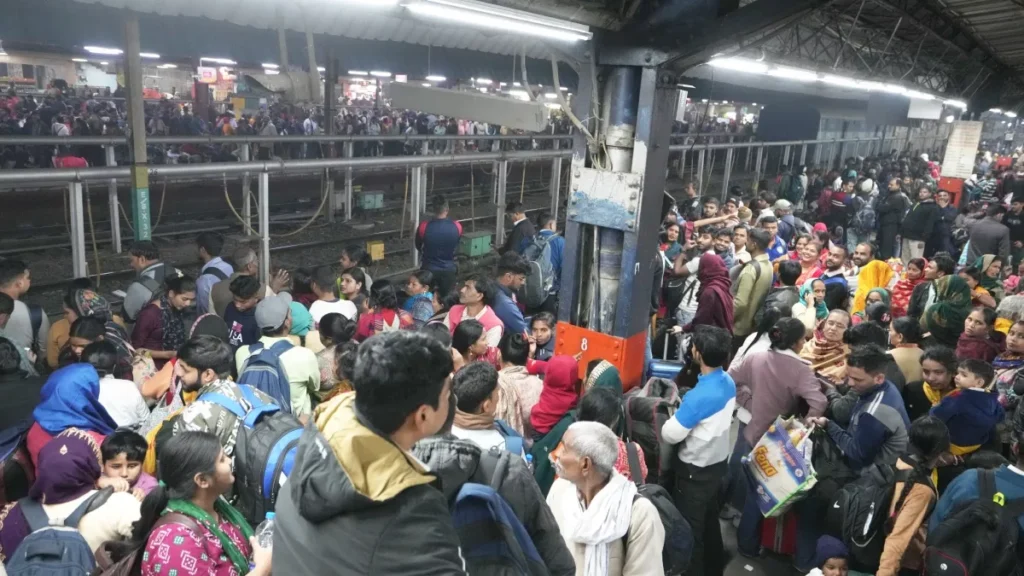 नई दिल्ली रेलवे स्टेशन पर भगदड़ के बाद रेलवे बड़े बदलाव की तैयारी में