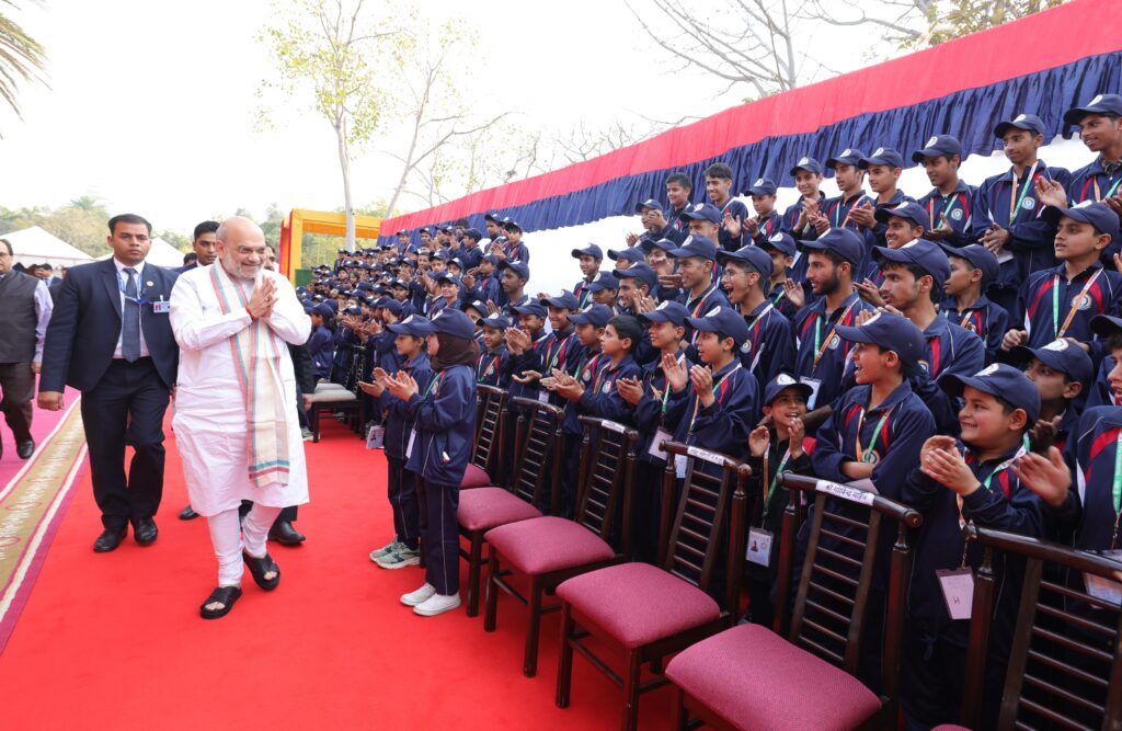 “वतन को जानो” कार्यक्रम के तहत केंद्रीय गृह मंत्री अमित शाह ने जम्मू-कश्मीर के बच्चों से की बातचीत
