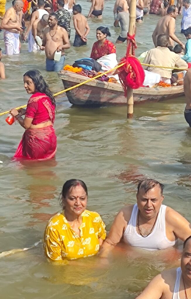 महाकुंभ में स्नान के बाद वैज्ञानिक दृष्टिकोण से संगम जल की पवित्रता पर दिया बयान