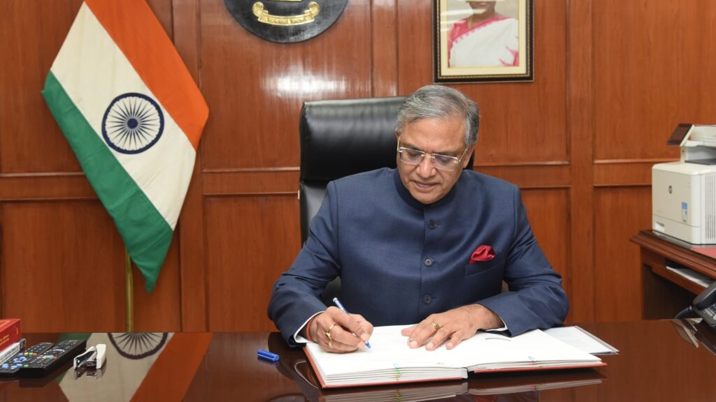 ज्ञानेश कुमार ने संभाला मुख्य चुनाव आयुक्त का पदभार, मतदाताओं को दिया यह संदेश