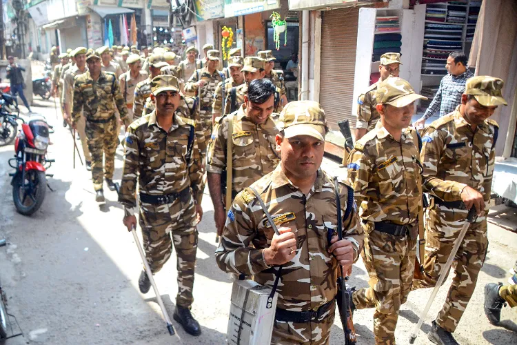 संभल में होली और जुमे के लिए कड़ी सुरक्षा, पुलिस प्रशासन की मुस्तैदी पर जोर