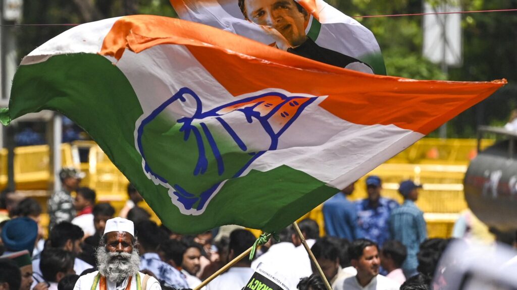 कांग्रेस पार्टी की नीतियाँ: साम्प्रदायिक विभाजन से खेलती हुई एक खतरनाक राजनीति कांग्रेस पार्टी की नीतियाँ: साम्प्रदायिक विभाजन से खेलती हुई एक खतरनाक राजनीति
