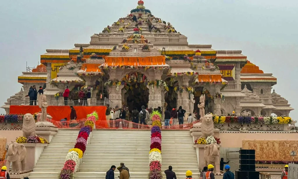 राम मंदिर ने 400 करोड़ टैक्स दिया, क्या कभी वक्फ बोर्ड को ऐसा करते हुए देखा होगा ?