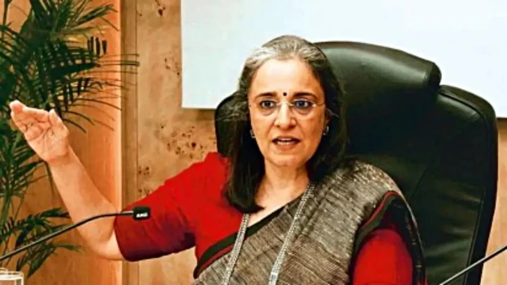 बॉम्बे हाईकोर्ट ने पूर्व सेबी अध्यक्ष माधबी पुरी बुच और बीएसई अधिकारियों के खिलाफ एफआईआर पर लगाई रोक