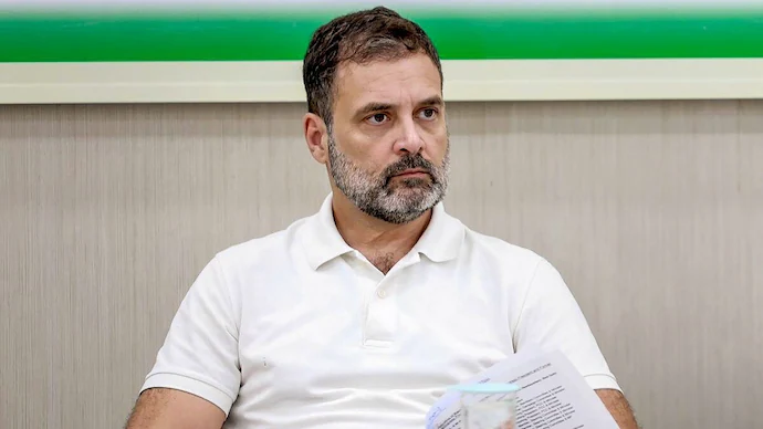राहुल गांधी चुप क्यों हैं .. ?