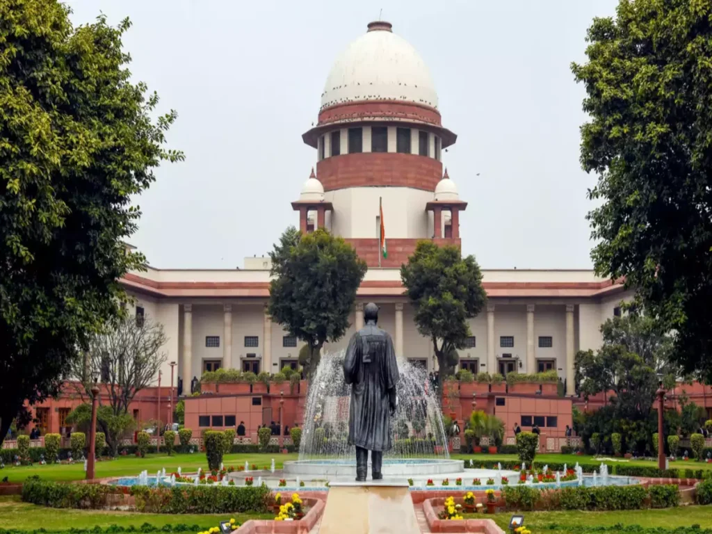 नाबालिग से बलात्कार के प्रयास पर इलाहाबाद हाईकोर्ट के विवादास्पद आदेश पर सुप्रीम कोर्ट ने स्वतः संज्ञान लिया