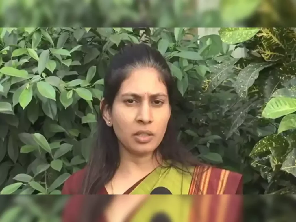 महाराष्ट्र: केंद्रीय मंत्री रक्षा खडसे की बेटी से छेड़छाड़, बीजेपी नेता थाने पहुंचीं, पुलिस ने शुरू की कार्रवाई