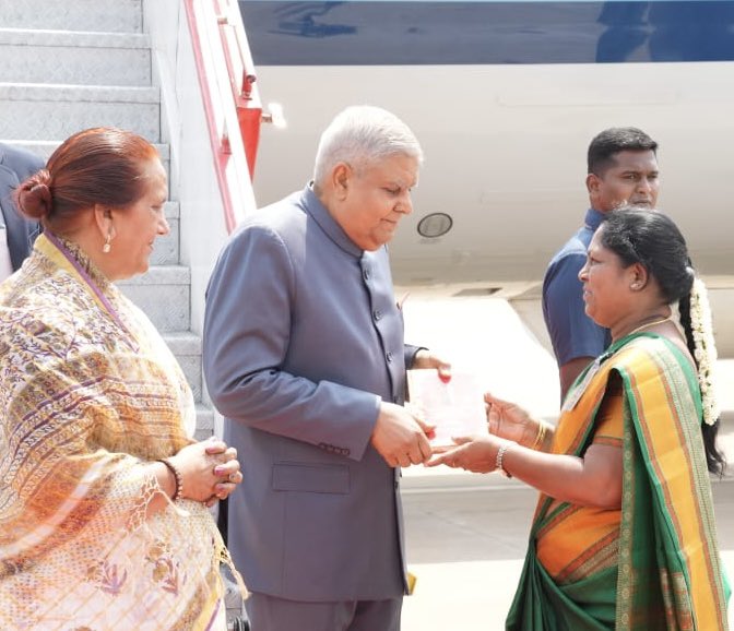 कोयंबटूर की धरती पर बजा लोकतंत्र का स्वागत-संगीत: माननीय उपराष्ट्रपति श्री जगदीप धनखड़ और डॉ. सुदेश धनखड़ का अभूतपूर्व अभिनंदन