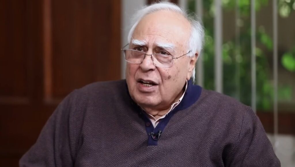 सांसद के वेतन पर मुस्लिम संगठनों की वकालत? क्या सिब्बल-सिंघवी को हिंदुओं के खिलाफ हिंसा का बचाव करने का हक है?