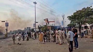 बंगाल पुलिस एक्शन में: भर डाली राज्य की जेल बंगाल पुलिस एक्शन में: भर डाली राज्य की जेल