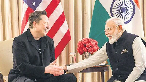 पीएम मोदी और एलन मस्क की बातचीत, भारत में निवेश की संभावनाओं पर चर्चा पीएम मोदी और एलन मस्क की बातचीत, भारत में निवेश की संभावनाओं पर चर्चा