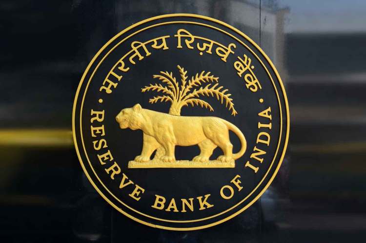 RBI की कड़ी कार्रवाई: 3 बैंकों पर ₹1.29 करोड़ का जुर्माना, चौंकाने वाली लापरवाहियां उजागर! RBI की कड़ी कार्रवाई: 3 बैंकों पर ₹1.29 करोड़ का जुर्माना, चौंकाने वाली लापरवाहियां उजागर!