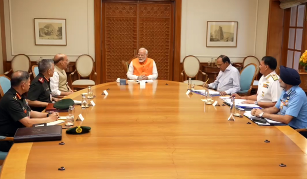 मोदी सरकार का बड़ा धमाका! जाति जनगणना पर मुहर, कैबिनेट बैठक में लिया गया ऐतिहासिक फैसला — देश की सियासत में मचा भूचाल