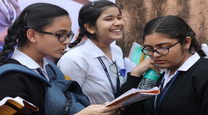 उत्तर प्रदेश बोर्ड में धमाका: प्रयागराज की महक जायसवाल बनीं इंटरमीडिएट टॉपर, 97.2% के साथ रचा इतिहास