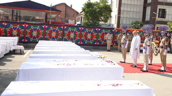 पहलगाम आतंकी हमले में शहीद 26 मासूम जिंदगियां: हर नाम के पीछे है एक बिखरा सपना, एक रोता हुआ घर