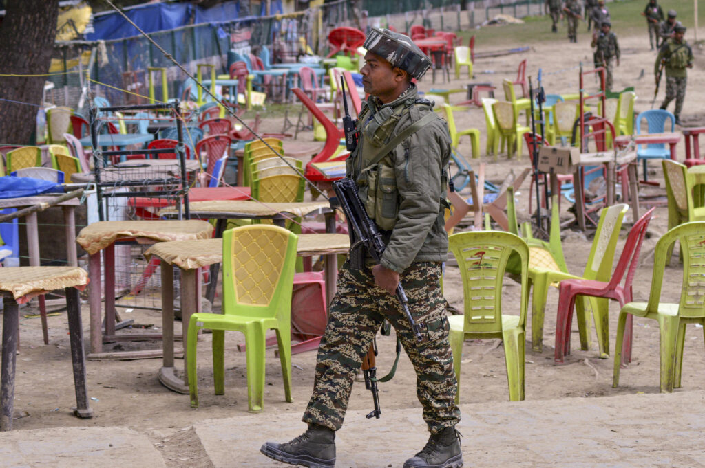 “पहलगाम हमले में पाकिस्तानियों को मदद करने वाले कश्मीरियों का नाम आया सामने, भारतीय खुफिया एजेंसियों ने 14 लोकल नामों का किया खुलासा!”
