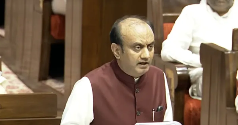“राजनीतिक स्वार्थ के लिए संविधान को तोड़-मरोड़ रही है विपक्ष”: सुधांशु त्रिवेदी