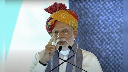 पीएम मोदी: “अगर कांग्रेस को मुसलमानों की इतनी फिक्र है, तो पार्टी अध्यक्ष कोई मुसलमान क्यों नहीं?”