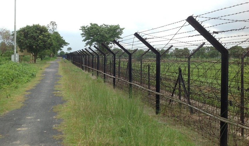 भारत के पूर्वोत्तर को घेरने की साजिश: बांग्लादेश की डीजीएफआई समर्थित पोर्टल का उकसाऊ विश्लेषण भारत के पूर्वोत्तर को घेरने की साजिश: बांग्लादेश की डीजीएफआई समर्थित पोर्टल का उकसाऊ विश्लेषण