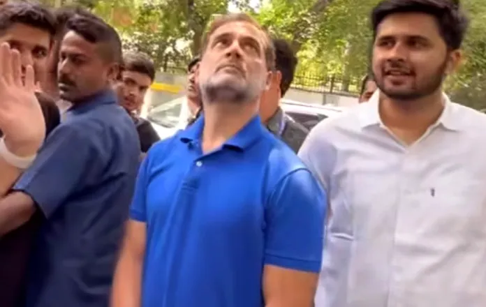 राहुल गांधी की डीयू यात्रा पर बवाल: बीजेपी ने कहा – “फोटो-ऑप के लिए सर्कस” राहुल गांधी की डीयू यात्रा पर बवाल: बीजेपी ने कहा - "फोटो-ऑप के लिए सर्कस"