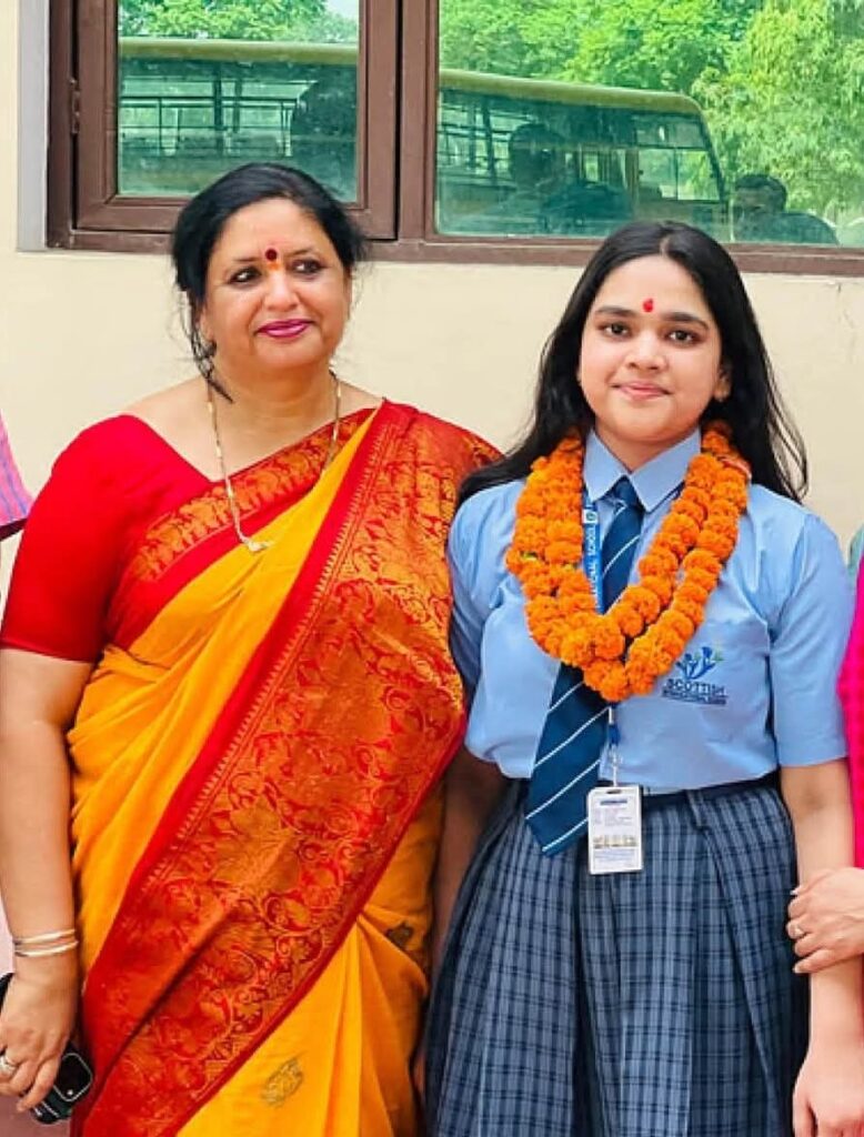 “सावी जैन ने रचा इतिहास!” — सीबीएसई 12वीं बोर्ड में 499/500 अंक, यूपी की बेटी ने देश में मचाया धमाल