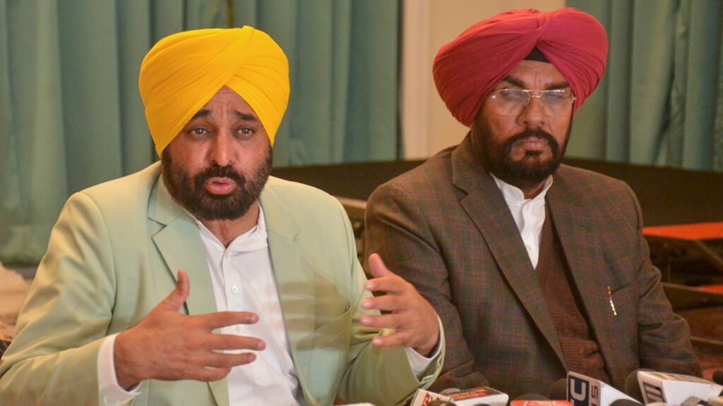 पंजाब में AAP का 'भ्रष्टाचार-भ्रष्टाचार' का खेल: रमन अरोड़ा की गिरफ्तारी — ईमानदारी या राजनीतिक नौटंकी?