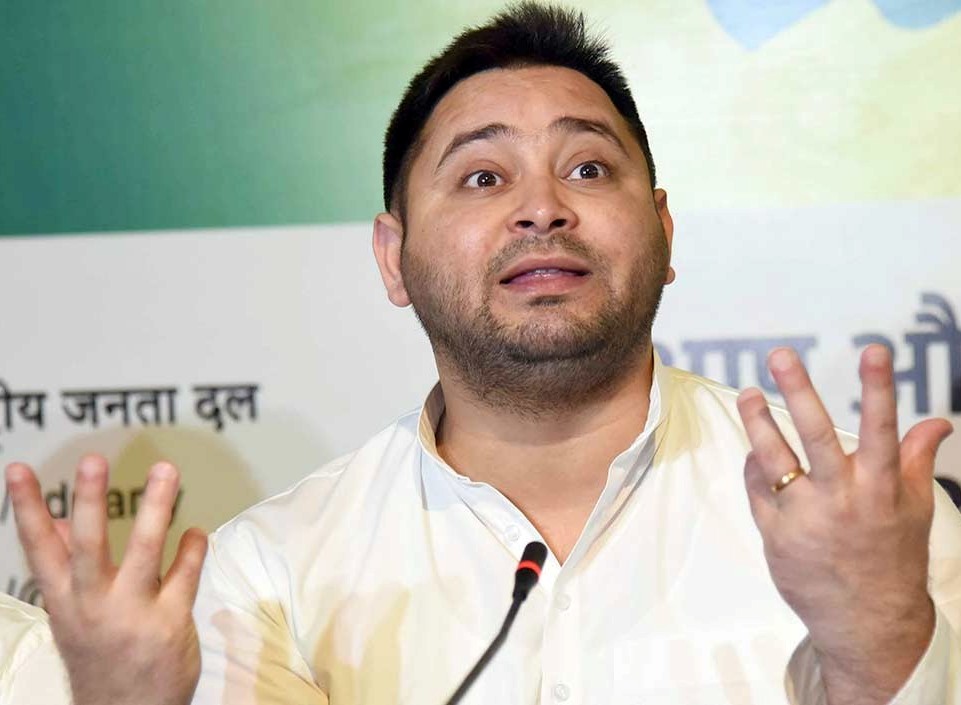 तेजस्वी यादव का पत्र – राजनीति में सामाजिक न्याय का दबाव या सियासी दांव पेच? तेजस्वी यादव का पत्र - राजनीति में सामाजिक न्याय का दबाव या सियासी दांव पेच?