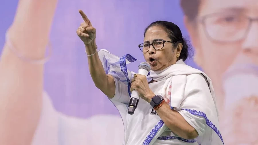 ममता बनर्जी की वक़्फ़ राजनीति: संविधान और सुशासन के लिए खतरा mamata-banerjee-waqf-amendment-act-defiance