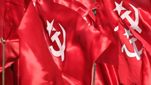 धर्म पर लाल झंडा: कैसे भारत के कम्युनिस्टों ने हिंदू संस्कृति को विचारधारा के नाम पर कमजोर किया indian left wing, communist academia, leftist agenda india, sabarimala controversy, jnu protests, hindu civilization under threat